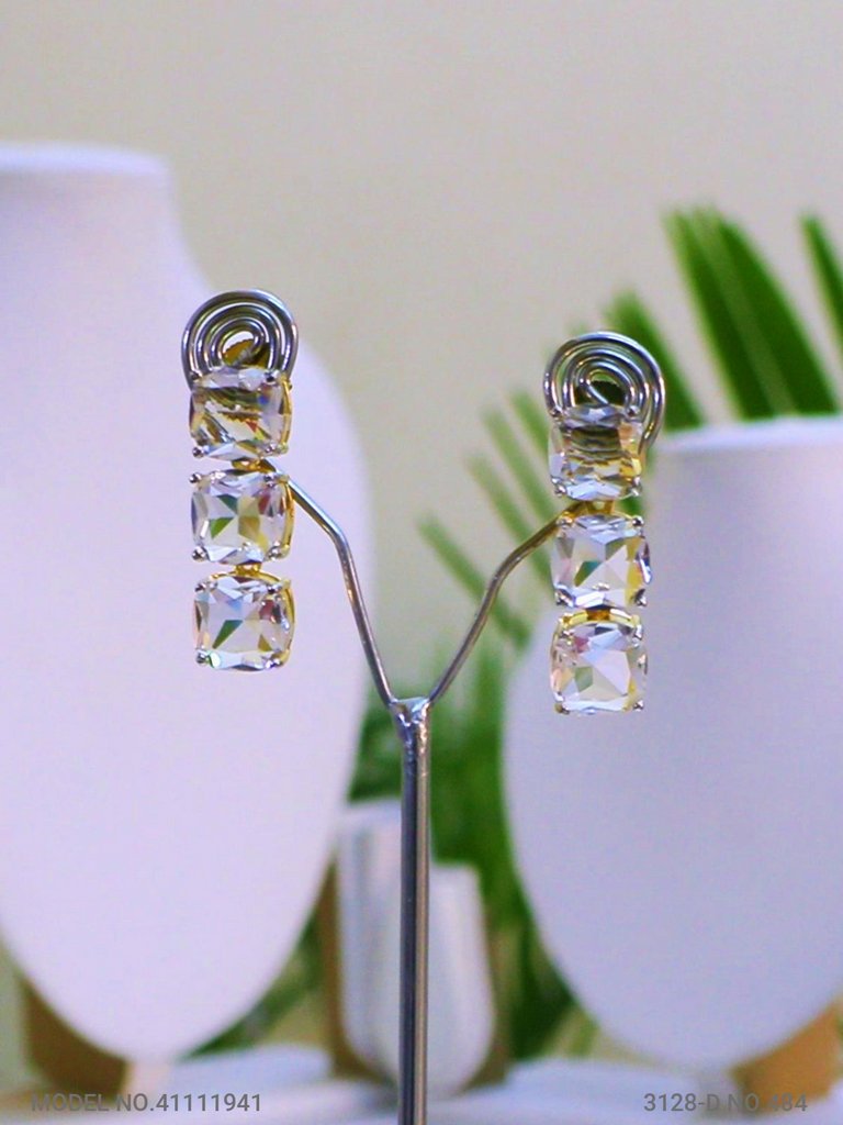 Be a Showstopper in your Party ! - View 3 - Amaara World