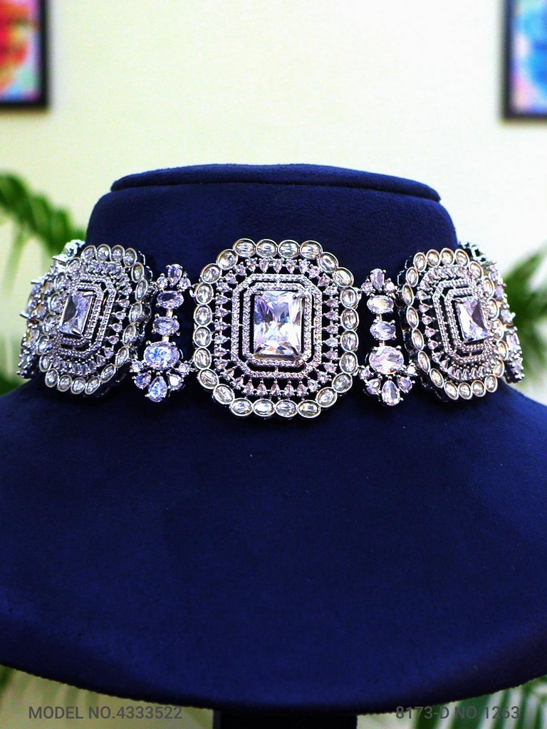 Popular Party Wear Jewelry Set