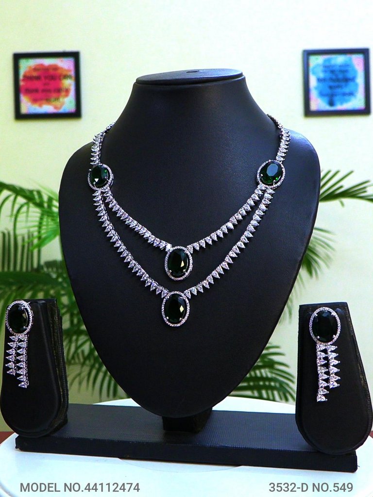 Handcrafted in India | Jewelry Set - Style 2 - Amaara World