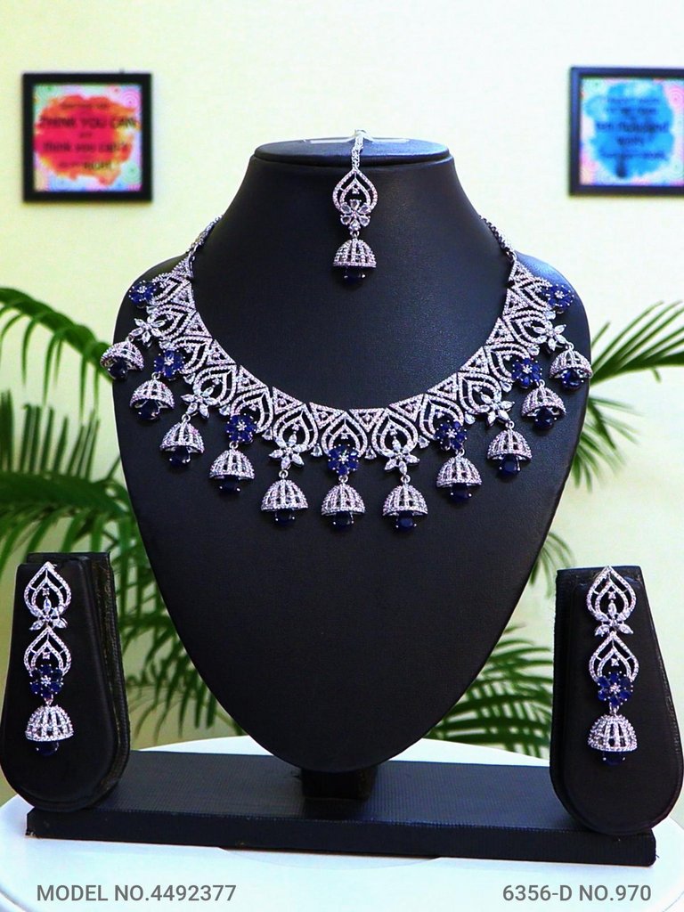 Let your Personality reflect Art - Amaara World