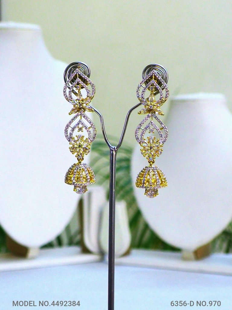 The best Gift for a Woman ! Jewelry - View 3