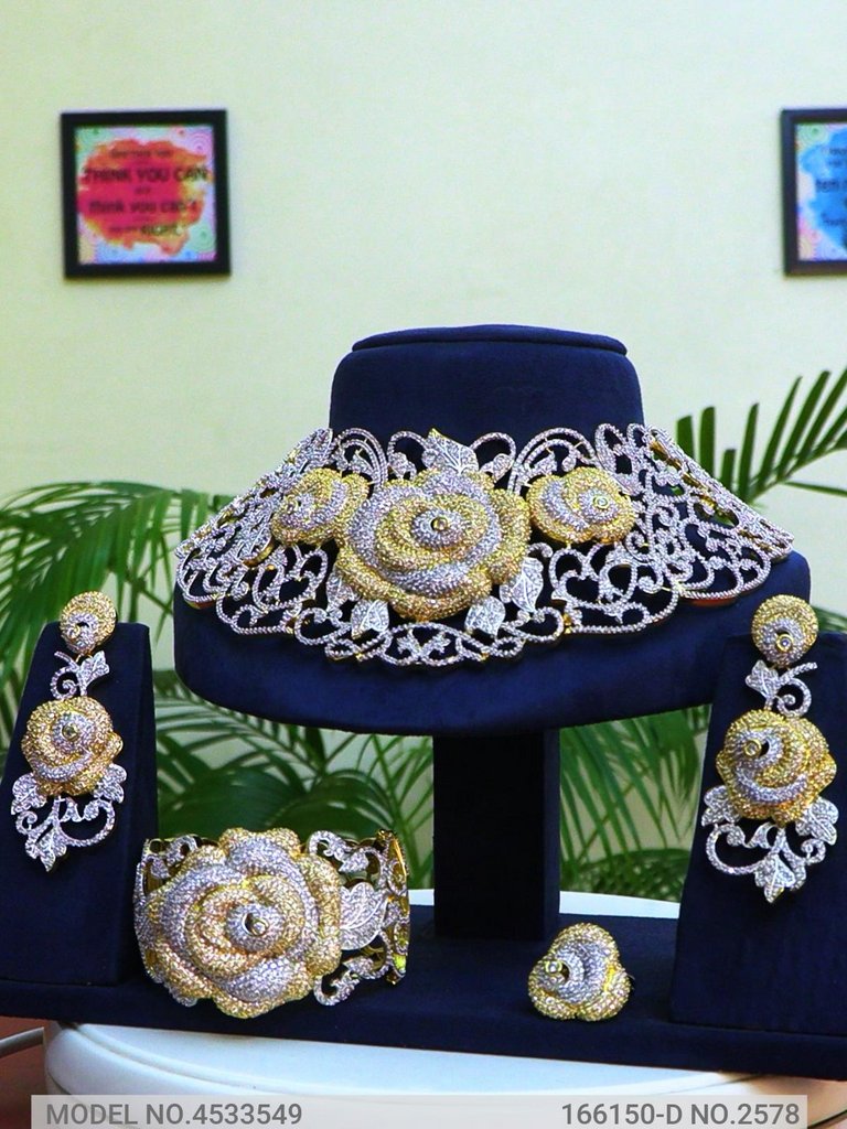Imitaion Diamond looking Jewelry Set