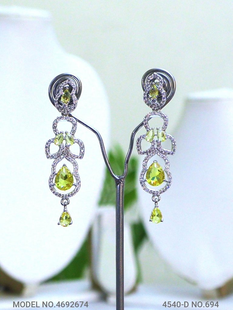 Art Jewelry - View 3