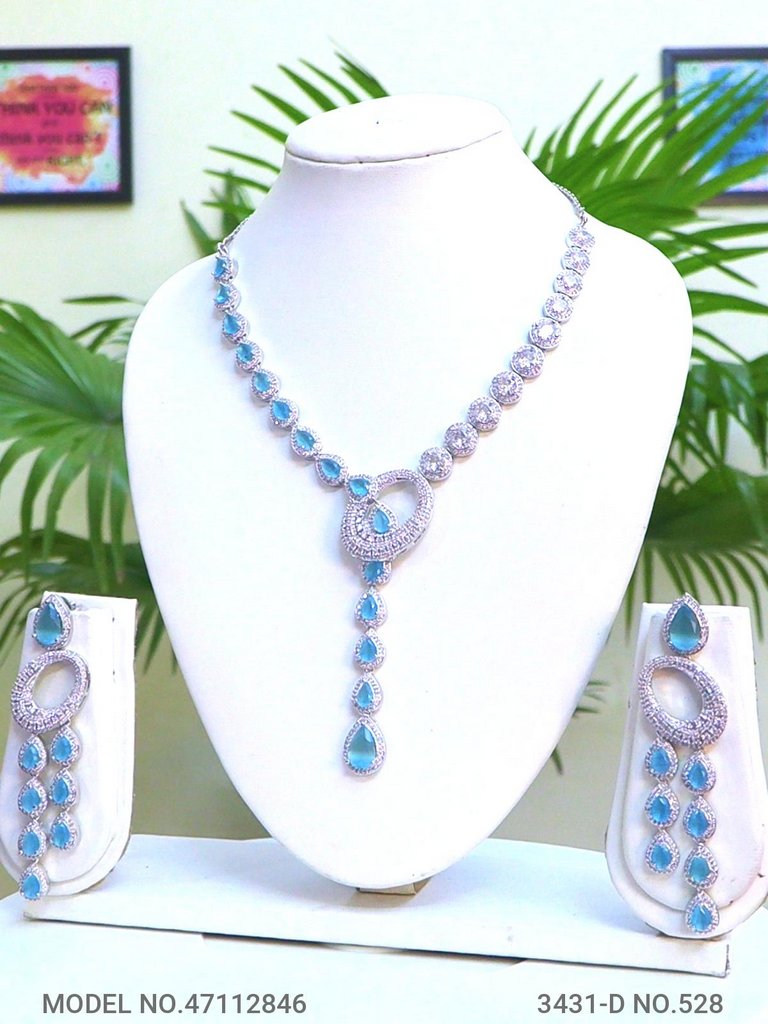 Smart Alternative to Expensive Diamond Jewelry - Style 1 - Amaara World