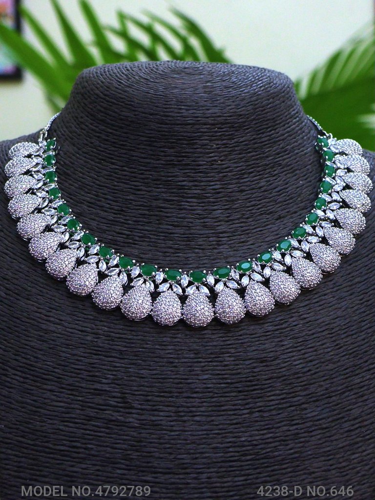 Handmade Traditional Masterpiece Zircon Jewelry Set - View 2 - Amaara World