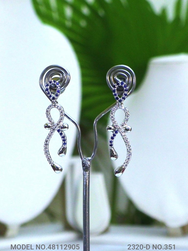 Be a Showstopper in your Party ! - View 3