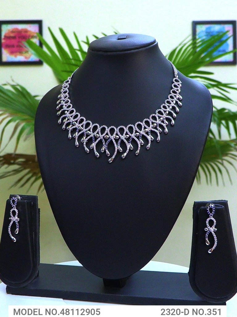 Be a Showstopper in your Party ! - Amaara World