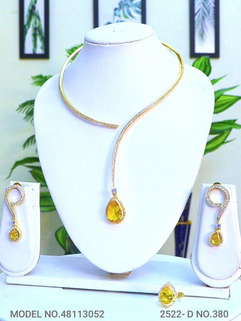 Necklace Set crafted for bold Women - Amaara World