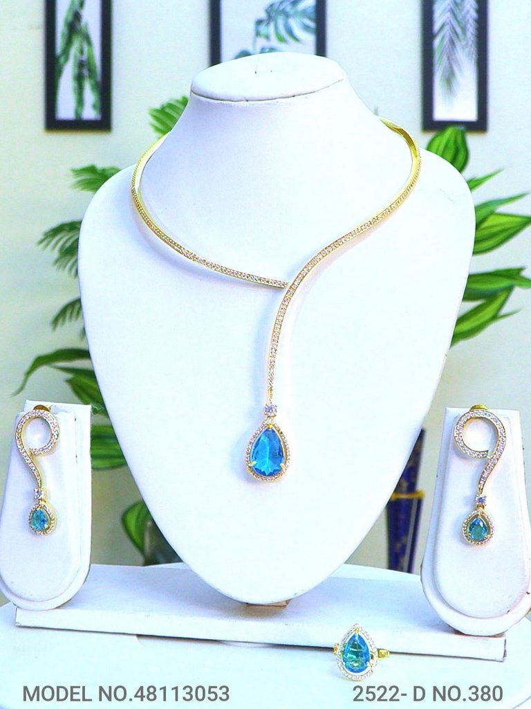 Look Awesome in every Occasion - Amaara World