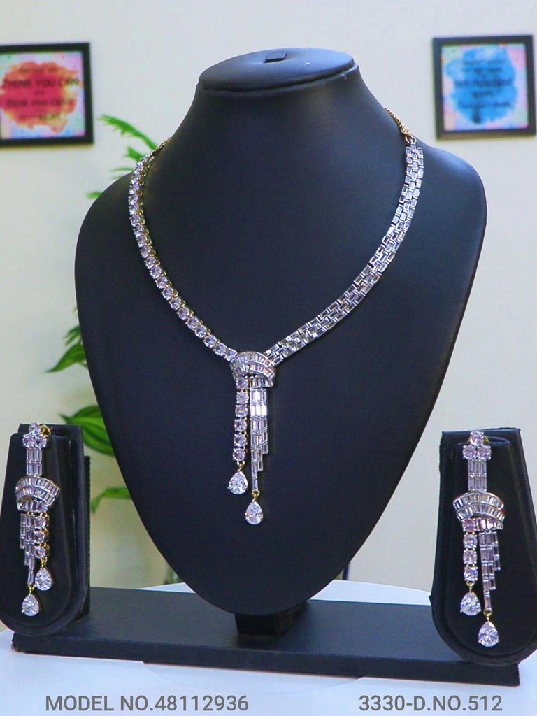 Classic Pattern | Fine Fashion Jewelry - Amaara World