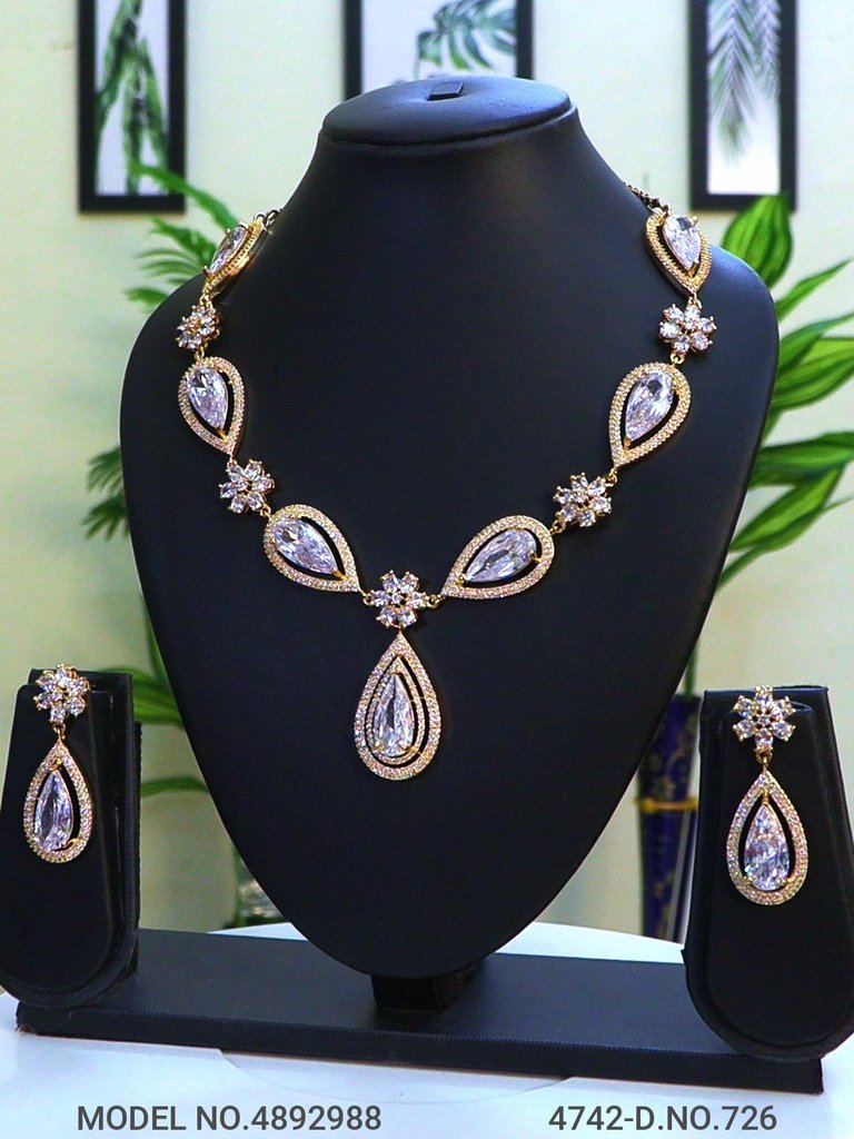 Let your Personality reflect Art - Amaara World