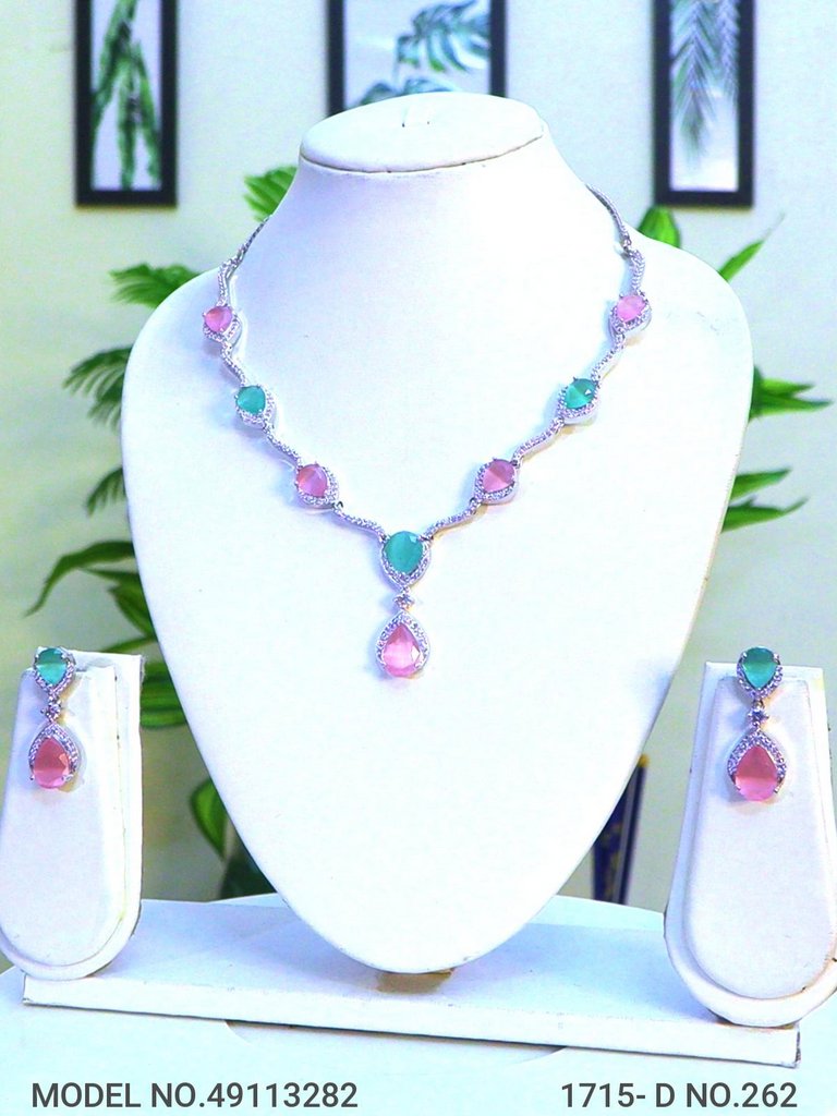 Classic Modern Day Gift Jewelry for Women - Amaara World