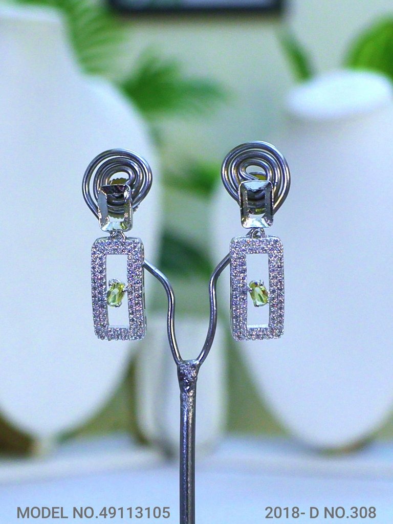 Ideal Gifts for Women | Jewelry Set - View 3
