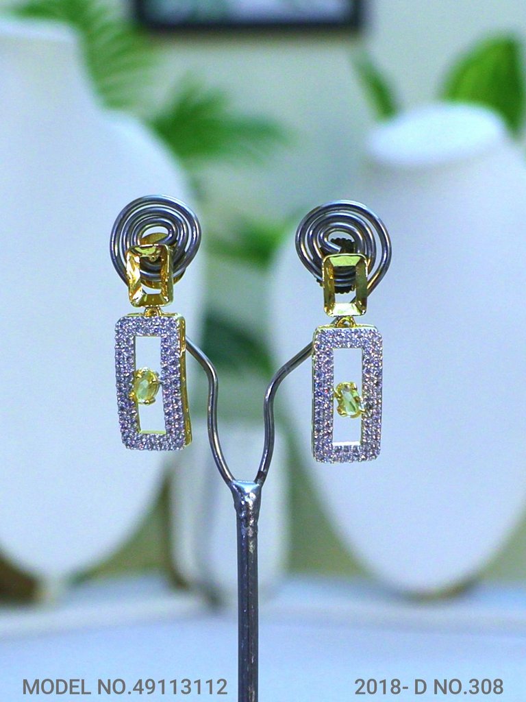 A Classic Cz Set for all Parties - View 3