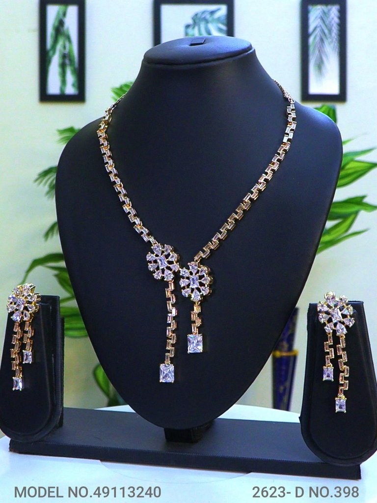 Necklace Set crafted for bold Women - Amaara World