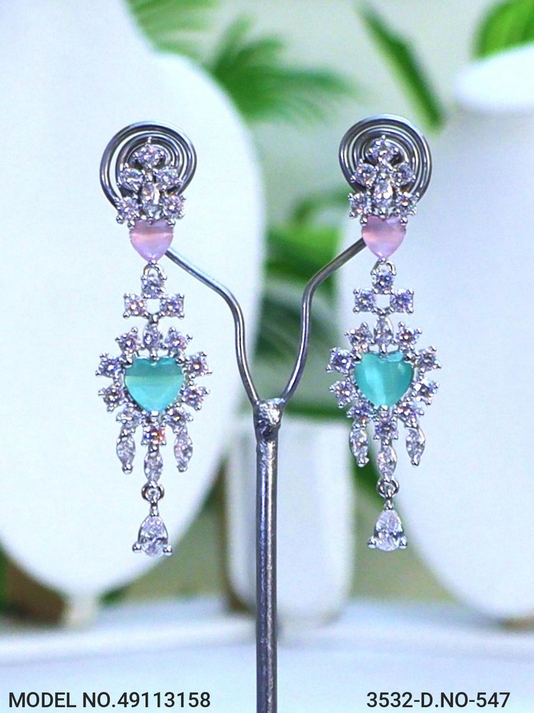 Classic Jewelry Set - View 3