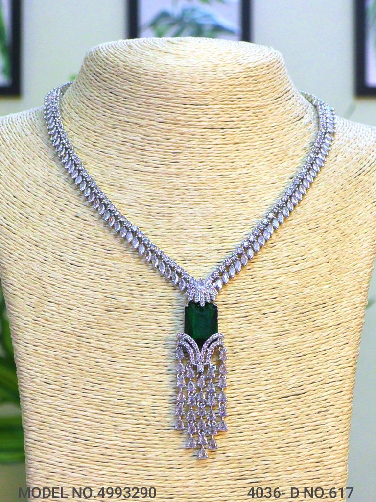 Handmade Traditional Masterpiece Zircon Jewelry Set - View 2 - Amaara World