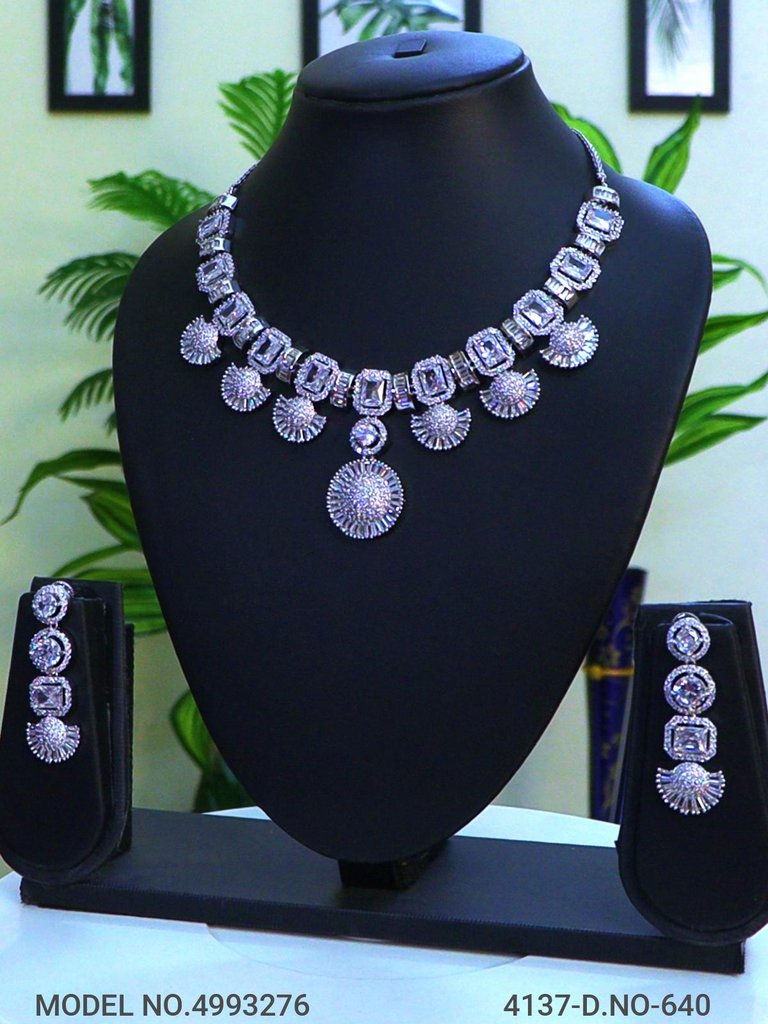 Wedding Gifts for Wedding Parties - Amaara World