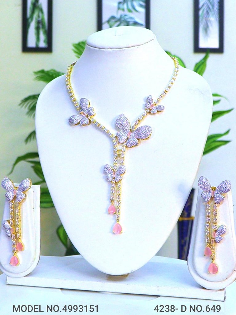 Traditional Necklaces in Trend - Amaara World
