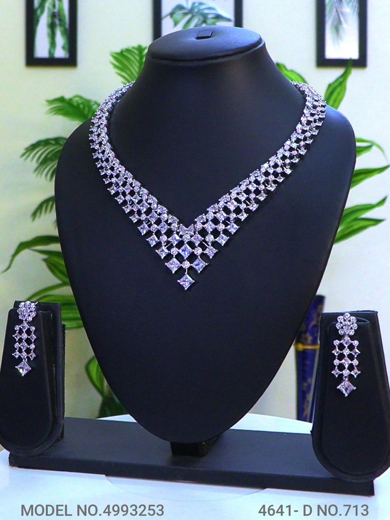 Traditional yet Trendy Design | Ideal for your Parties ! - Style 1 - Amaara World