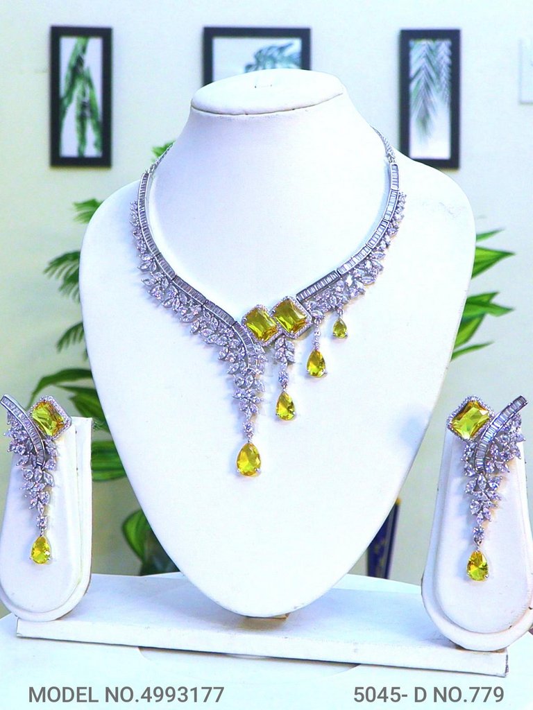 Trendy Traditional Necklace Set | Ideal Birthday Gift - Amaara World