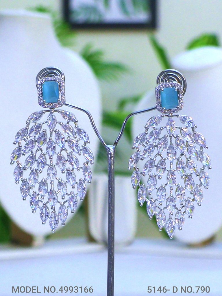 Traditional Jewelry | Available to Wholesale Buyers - View 3