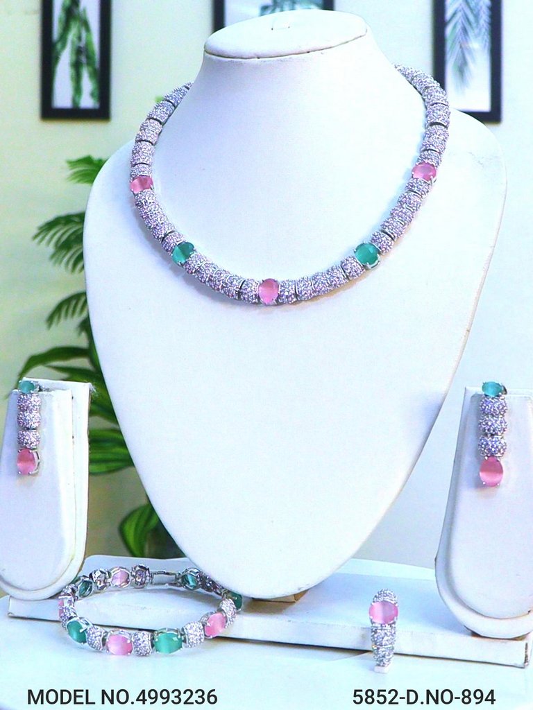 Let your Personality reflect Art - Amaara World