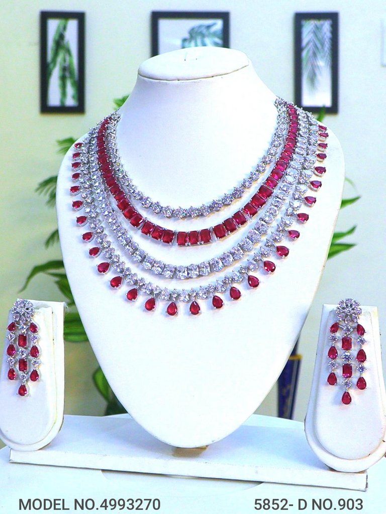 Traditional Necklaces in Trend - Amaara World