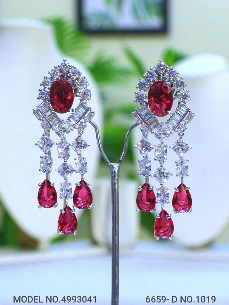 Art Jewelry - View 3