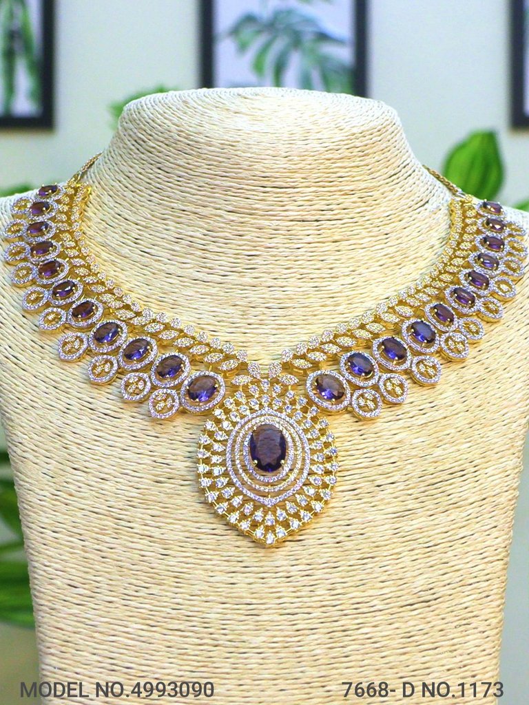 Jewelry straight from Craftsmen - View 2