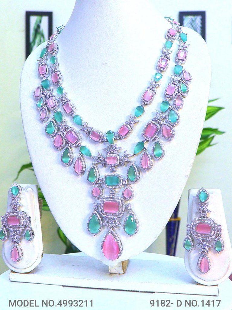Amazing Traditional Jewelry Set - Amaara World