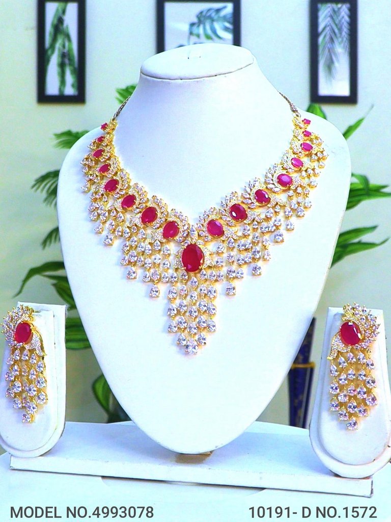 The best Gift for a Woman ! Jewelry - Amaara World