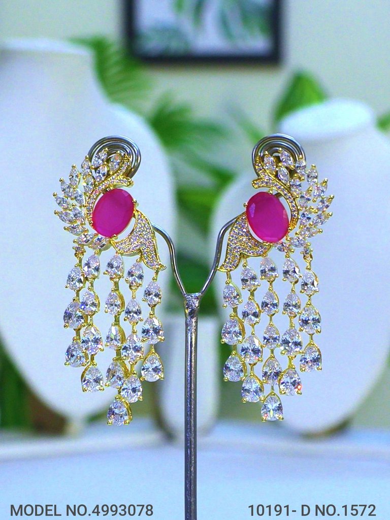 The best Gift for a Woman ! Jewelry - View 3