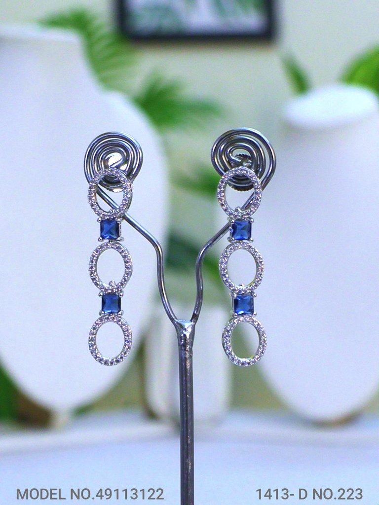 Smart Alternative to Expensive Diamond Jewelry - View 3