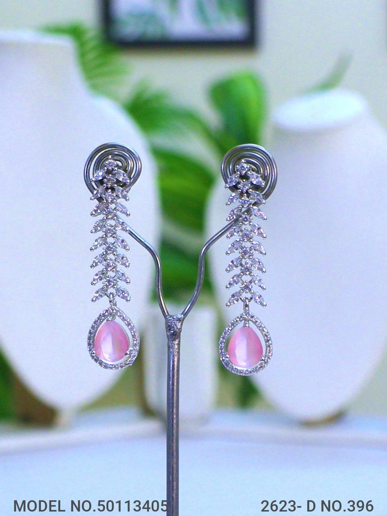 Partywear Classic Jewelry Set - View 3
