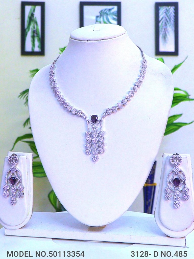 Be a Showstopper in your Party ! - Amaara World
