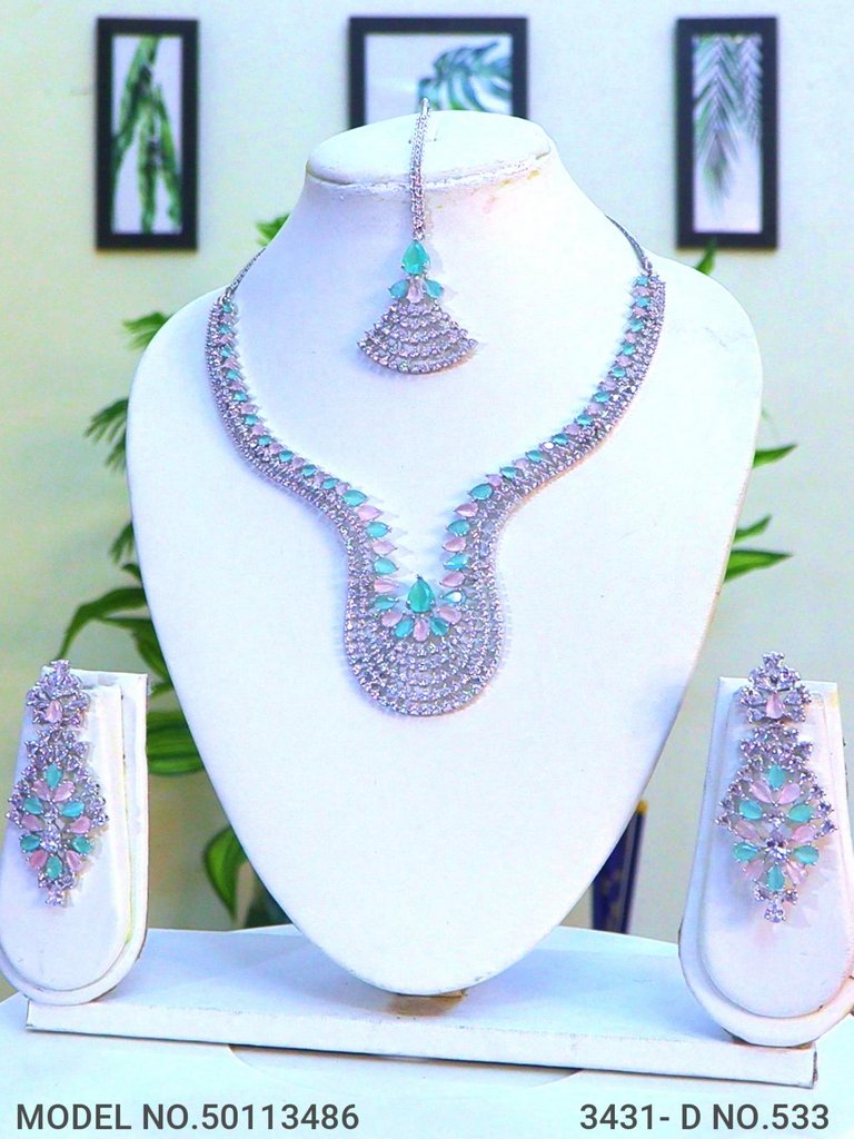 Ideal Gift for a Woman | Cz Set - Amaara World