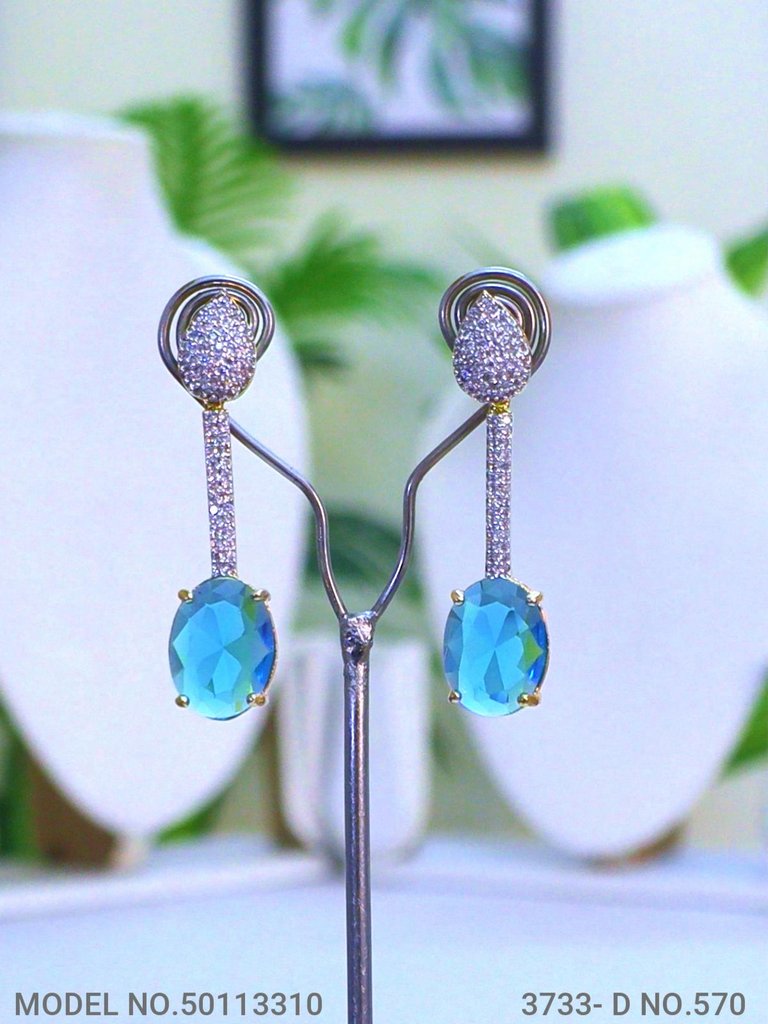 Smart Alternative to Expensive Diamond Jewelry - View 3