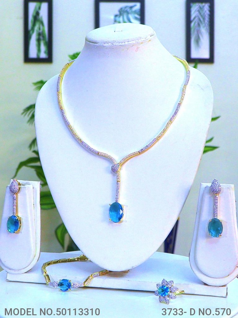 Smart Alternative to Expensive Diamond Jewelry - Amaara World