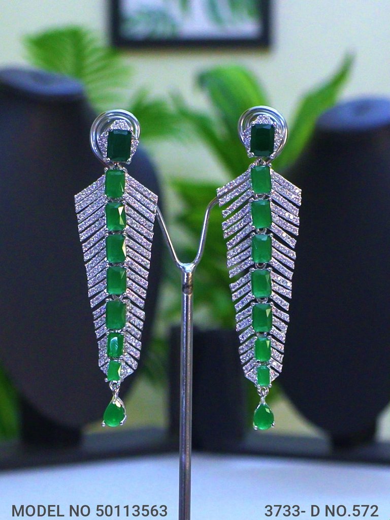 A Classic Cz Set for all Parties - View 3