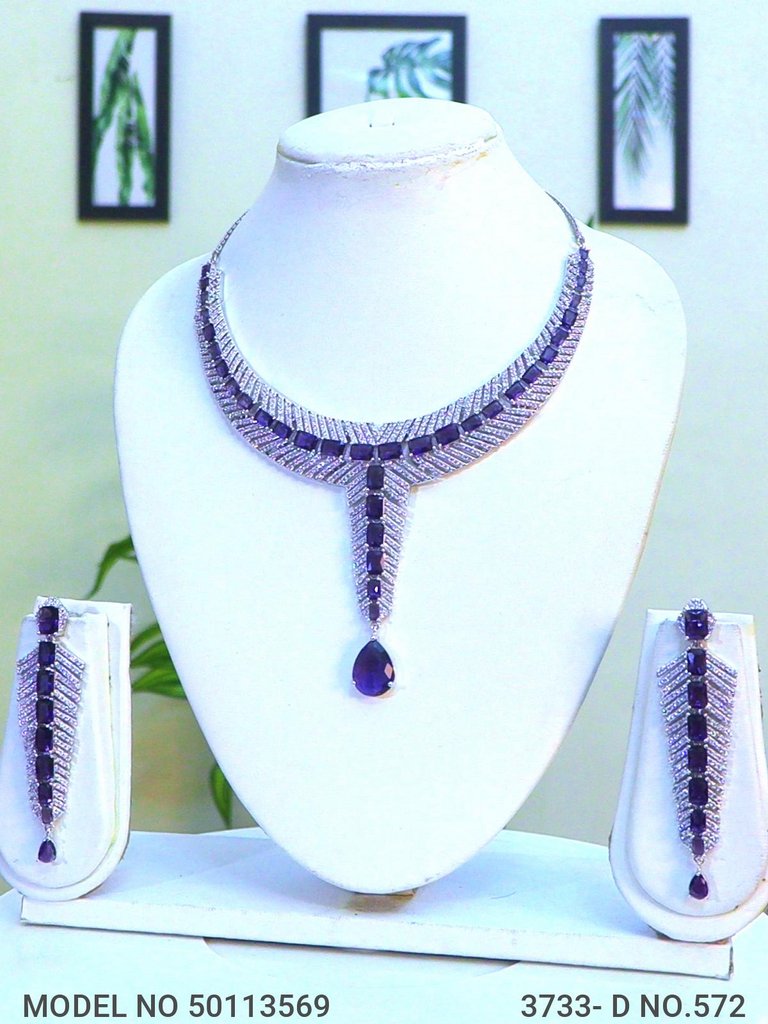 Smart Alternative to Expensive Diamond Jewelry - Amaara World