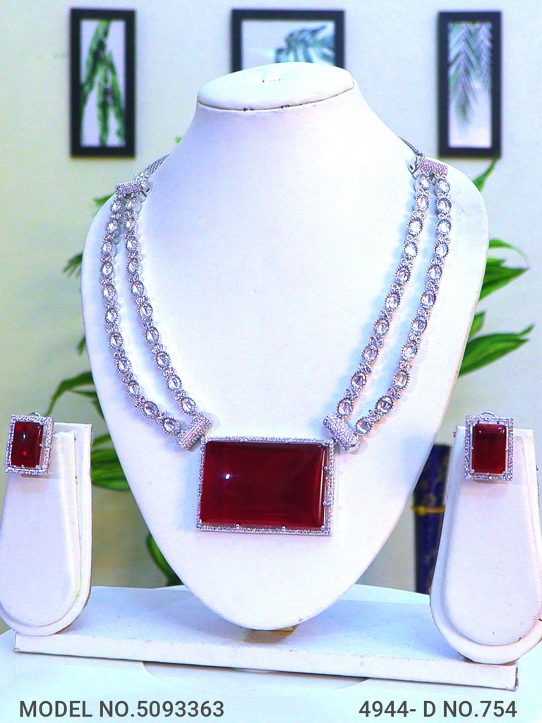 Traditional American Diamond Set - Amaara World