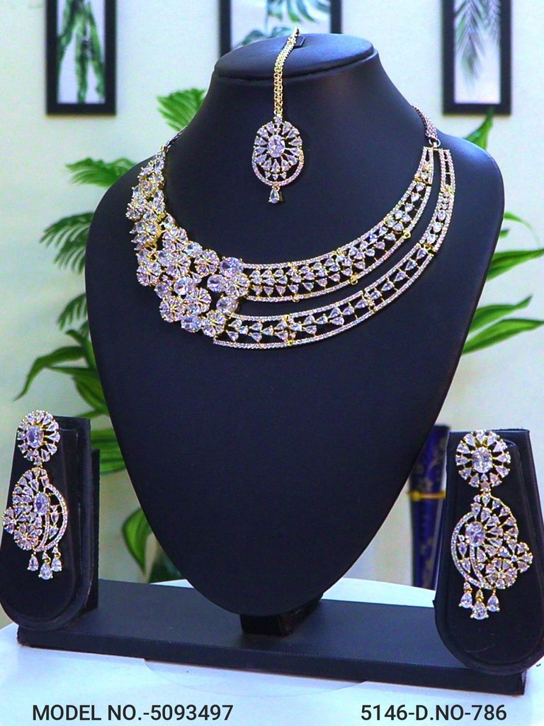 Showstopper Imitation Jewelry Set - Amaara World