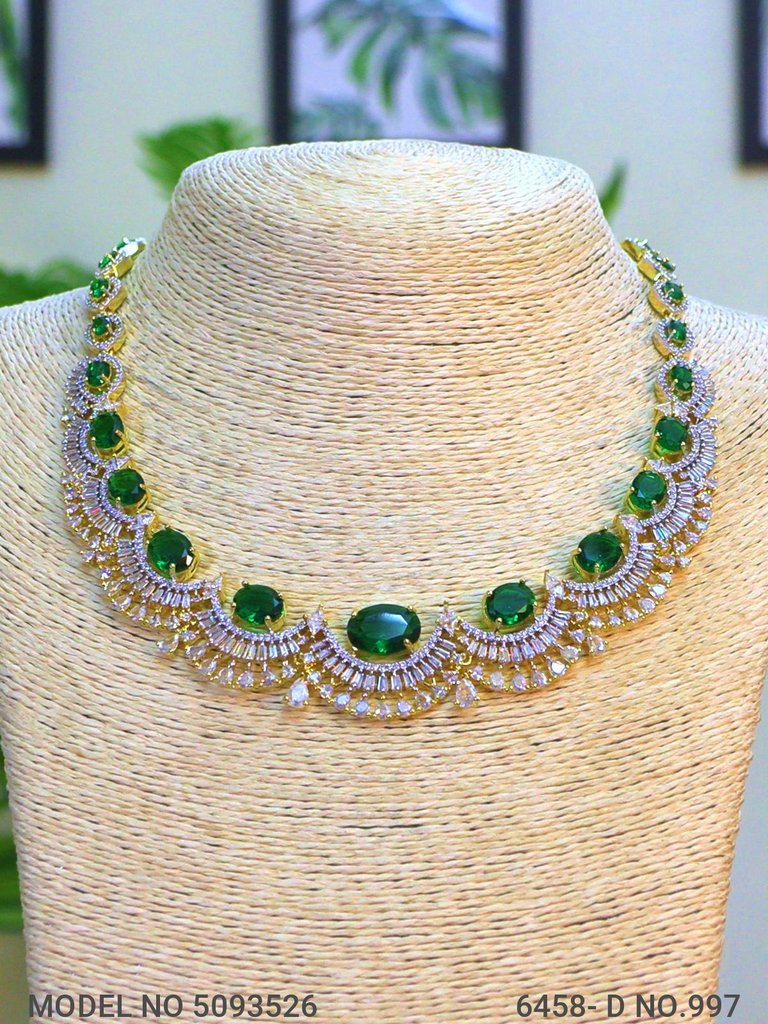 Handmade Traditional Masterpiece Zircon Jewelry Set - View 2