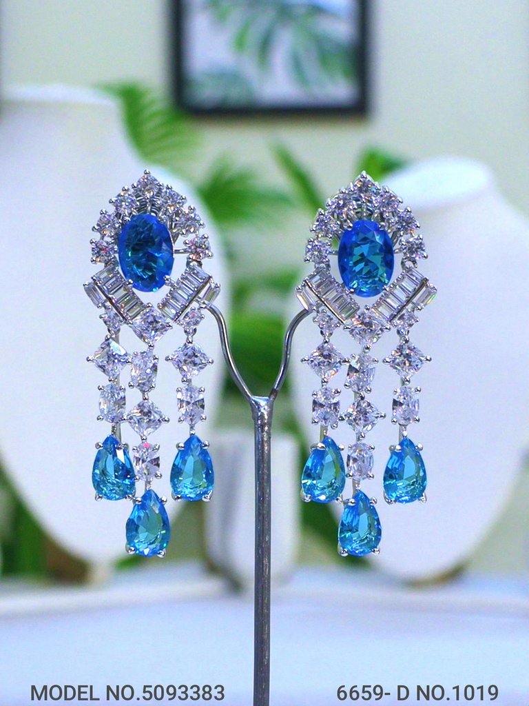 Statement American Diamond Set - View 3