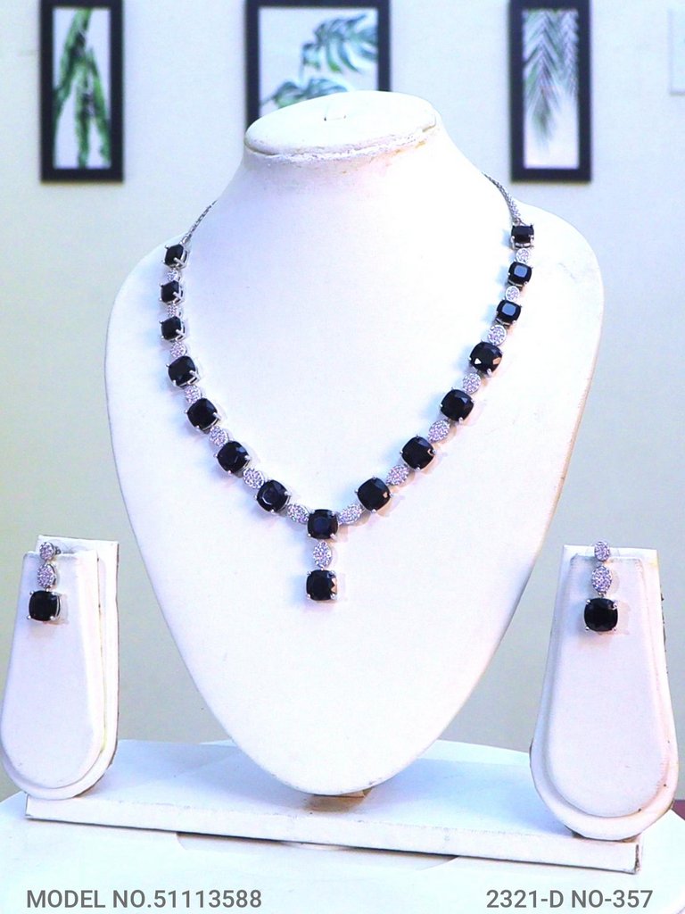 Classic Gift for Her - Amaara World