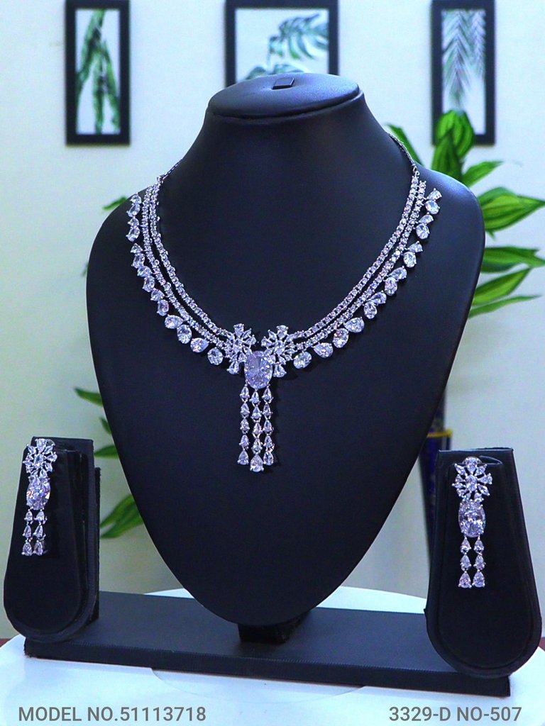Classic Modern Day Gift Jewelry for Women - Amaara World