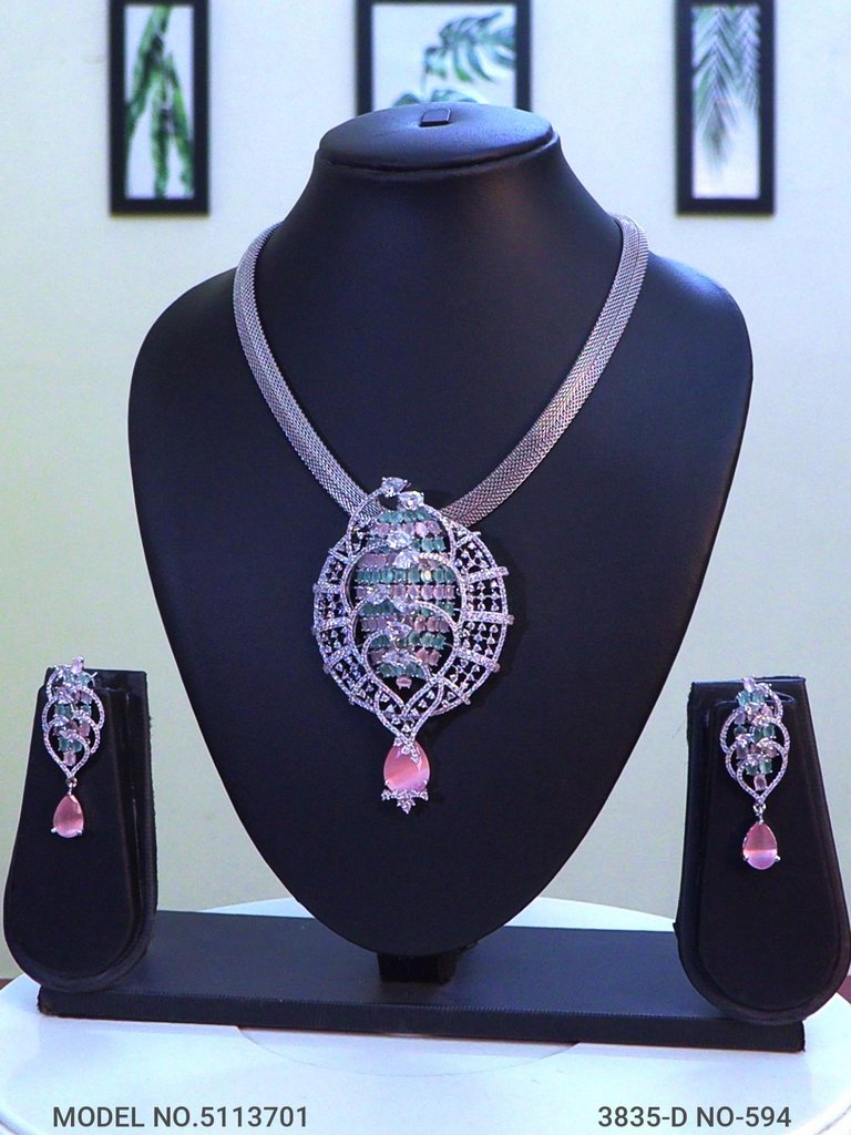 Showstopper Imitation Pendant Set - Style 2 - Amaara World
