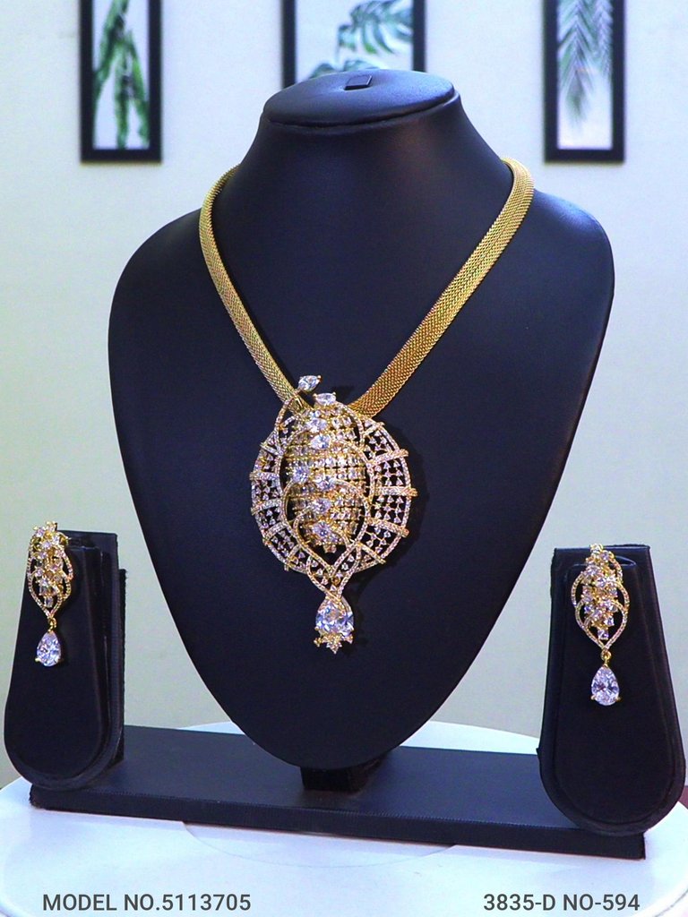 Showstopper Imitation Pendant Set - Style 6 - Amaara World
