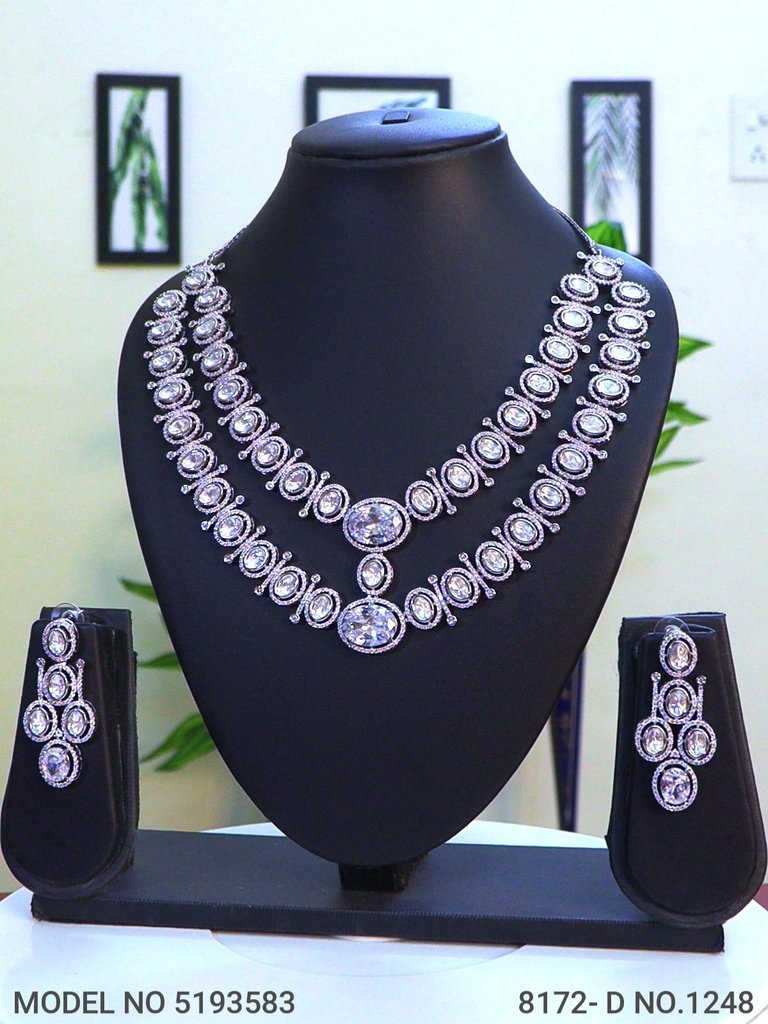 Need to woo a Woman ! Here it is.. - Style 1 - Amaara World